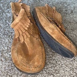 Minnetonka shoes